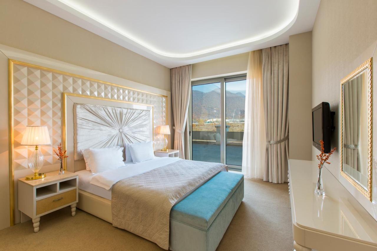 Gabala Garden Hotel Exterior foto A bedroom at the hotel