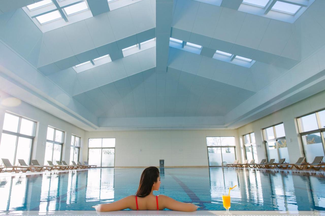 Gabala Garden Hotel Exterior foto The indoor pool at the hotel