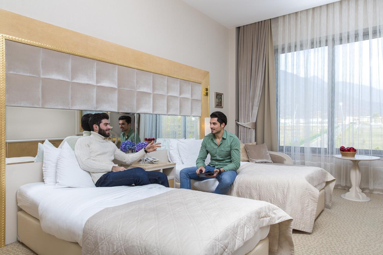 Gabala Garden Hotel Exterior foto A guest room at the hotel