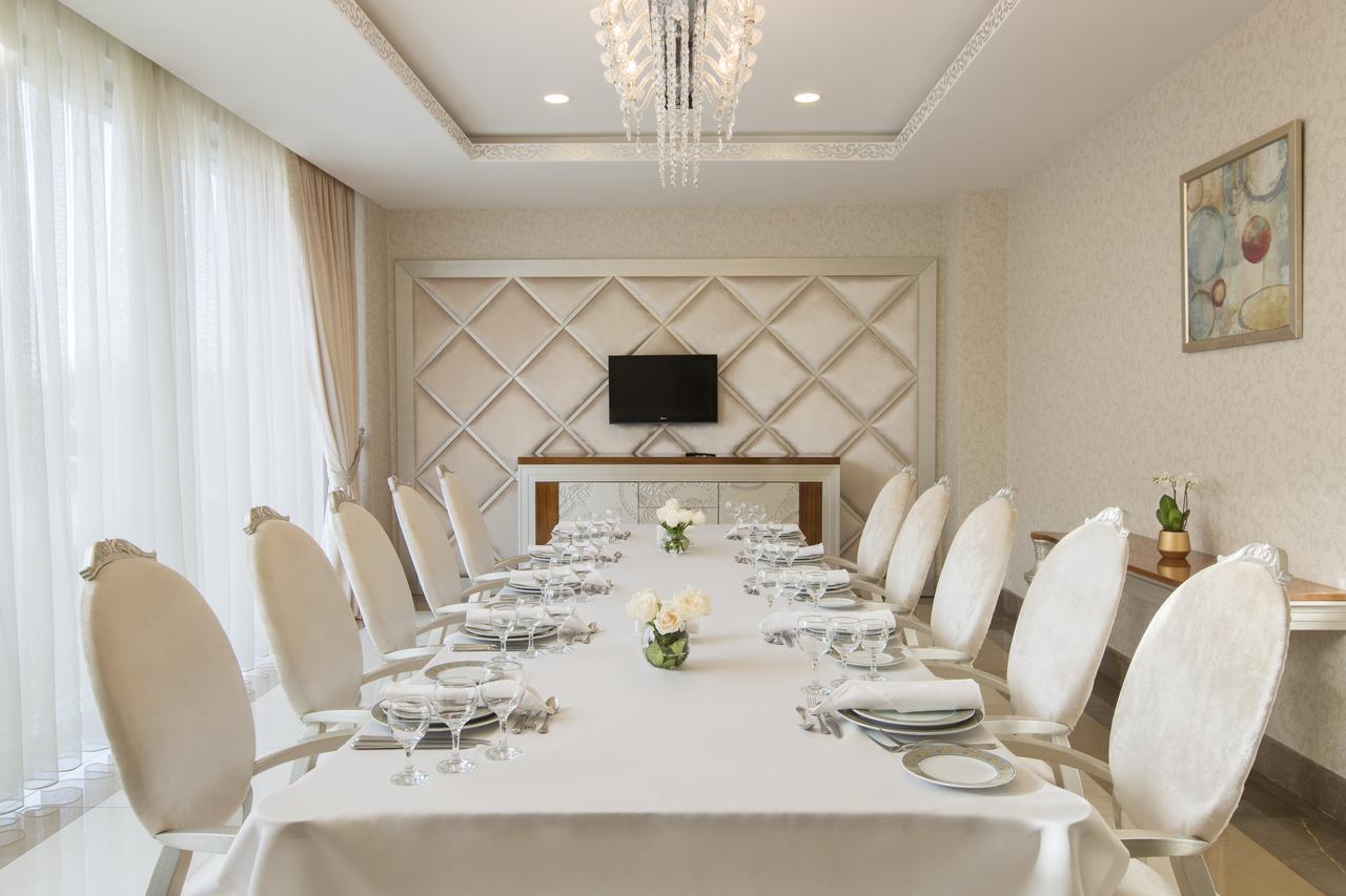 Gabala Garden Hotel Exterior foto A private dining room at the hotel