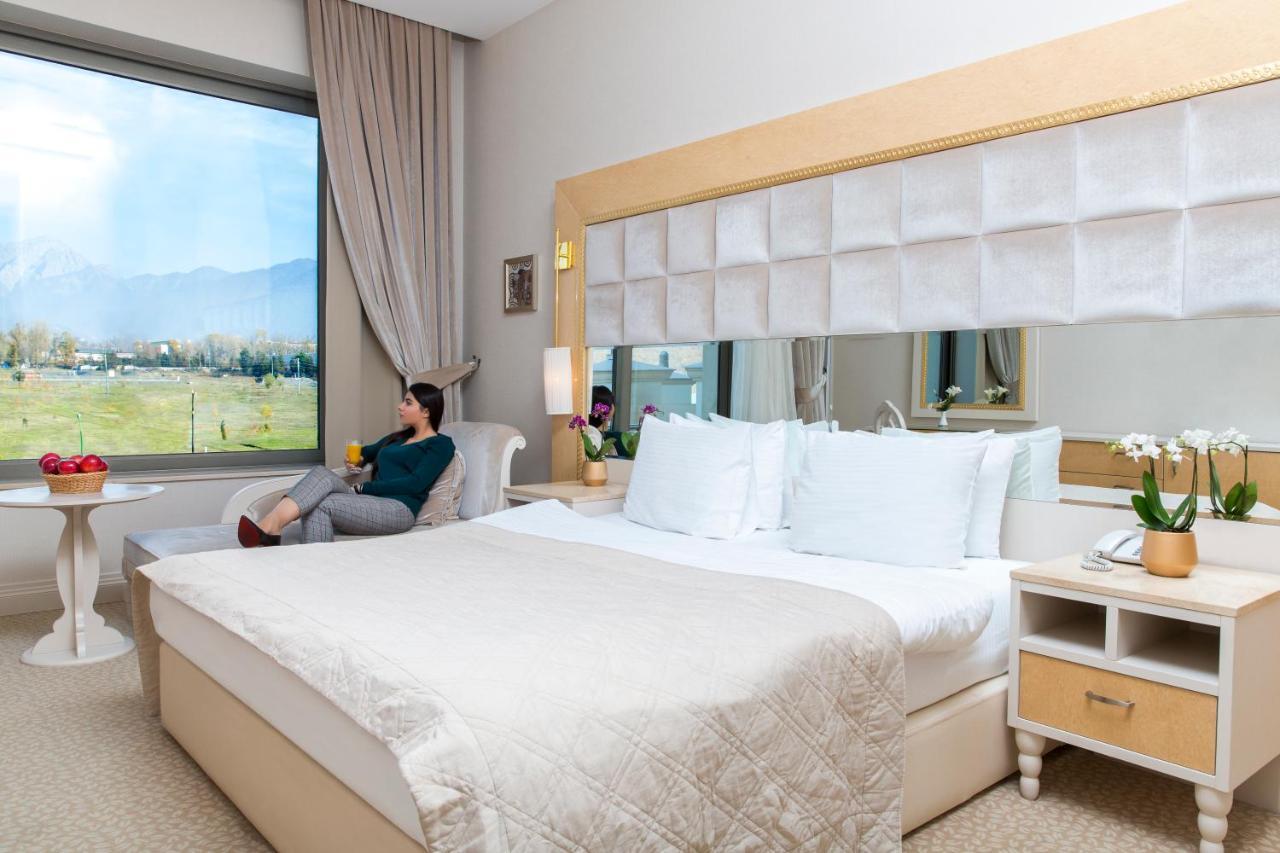 Gabala Garden Hotel Exterior foto A room at the hotel